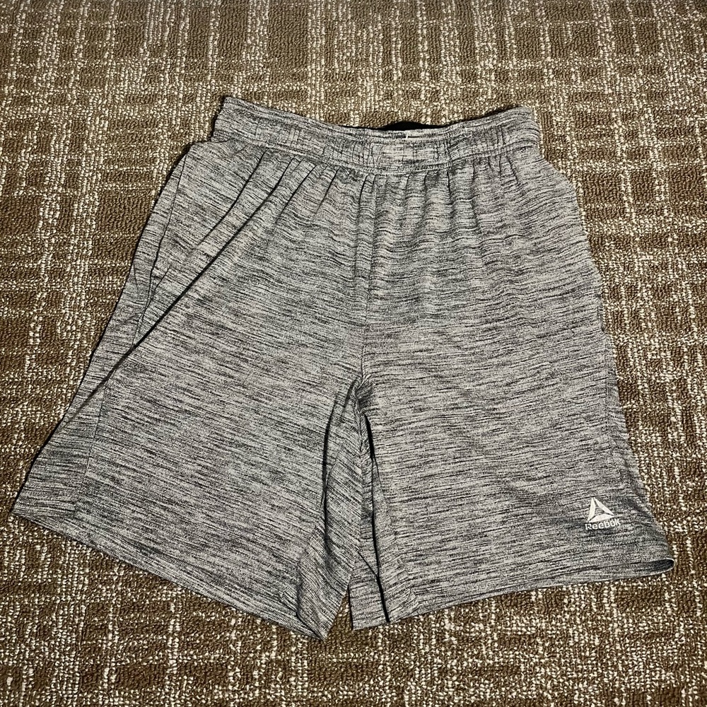 Reebok Gray Elastic Waist Athletic Gym Shorts Mens Size S